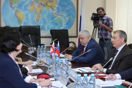 К.К. Тайсаев принял участие во встрече между представителями российского и грузинского парламентов