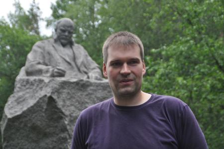 Ленинградские коммунисты поздравили коллектив ленинского музея «Ялкала» со знаменательной датой