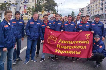 Комсомольцы трёх стран трудятся на строительстве гимнастического центра в Белоруссии