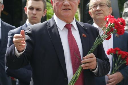 Г.А. Зюганов принял участие в открытии памятника Г.Н. Селезневу на Троекуровском кладбище Москвы