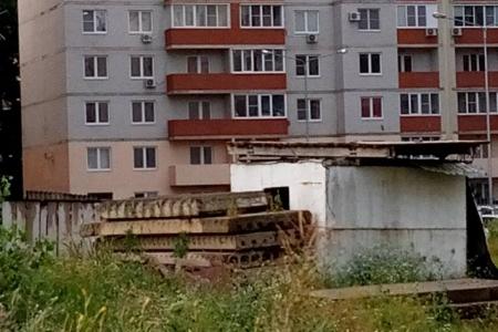 Краснодар. Депутат-коммунист Д.В. Коломиец поддержал требование граждан с улицы Черкасской о сносе разрушающегося «недостроя»