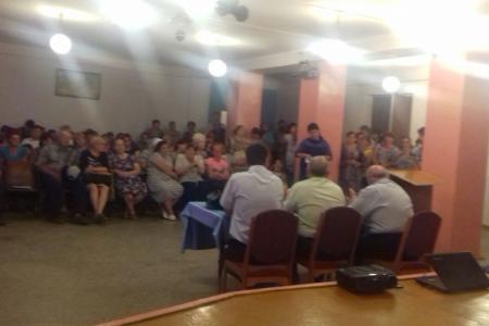 Николай Харитонов провел ряд встреч с жителями своего избирательного округа