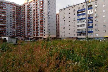 Краснодар. Депутат-коммунист Д.В. Коломиец поддержал требование граждан с улицы Черкасской о сносе разрушающегося «недостроя»