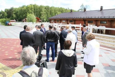 Под руководством В.И. Кашина на территории ЗАО «Совхоз имени Ленина» состоялось выездное заседание Комитета Госдумы по аграрным вопросам