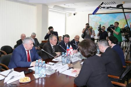 К.К. Тайсаев принял участие во встрече между представителями российского и грузинского парламентов