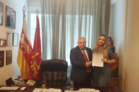 К.К. Тайсаев вручил студентам Российской Академии народного хозяйства, проходящим учебную практику в Государственной Думе, благодарственные письма