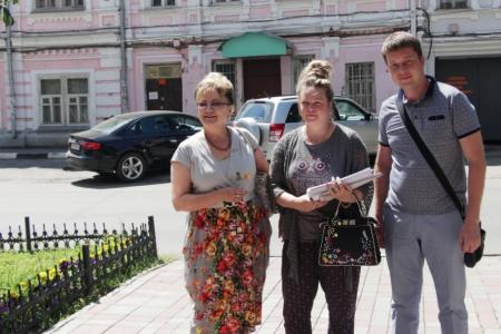 Все кандидаты областного списка КПРФ на выборах в депутаты Саратовской областной думы шестого созыва зарегистрированы. Ольга Алимова представила в облизбирком листы поддержки  для прохождения «муниципального фильтра» 