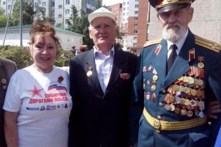 Тюменская область. Лидер тюменских коммунистов Т.Н. Казанцева приняла участие в открытии памятника Герою Советского Союза  И.И. Федюнинскому 