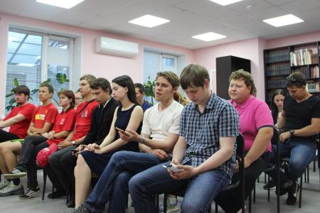 В Ульяновске стартовал межрегиональный комсомольский автопробег «20:17. От Ульянова к Ленину» 