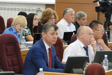 Фракция КПРФ в Законодательном Собрании Амурской области поддержала закон о дольщиках и снижении налогов