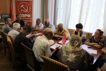 Дагестан. Круглый стол «Принятие Закона «О детях войны» - нравственный долг общества и власти!»