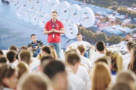 За коммунизм и дело мира! Ленинский комсомол принял участие в работе форума «Территория смыслов» во Владимирской области
