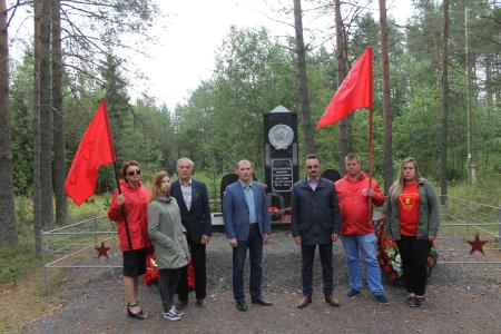 Карельские коммунисты почтили память бойцов, погибших в годы Советско-Финской войны