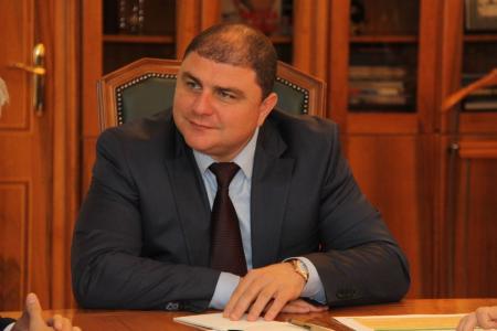 Губернатор-коммунист Потомский поздравил с победой на Универсиаде орловскую гимнастку Юлию Бравикову