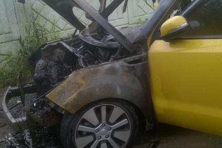 Депутату-коммунисту на Камчатке подожгли автомобиль