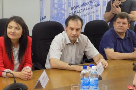 Равняться на Ивана Туркенича! Сергей Гаврилов встретился в Воронеже с комсомольцами