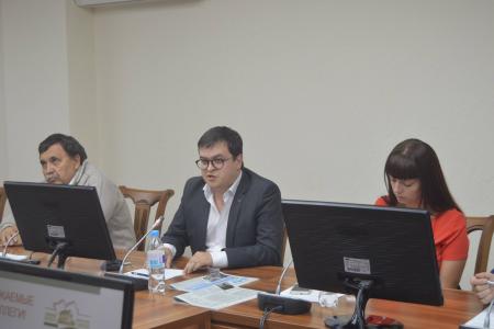 Алтайский край. По инициативе депутатов-коммунистов прошел парламентский круглый стол по народной законодательной инициативе
