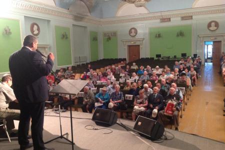 ​Кандидат в губернаторы Свердловской области Алексей Парфенов встретился с жителями города Богданович