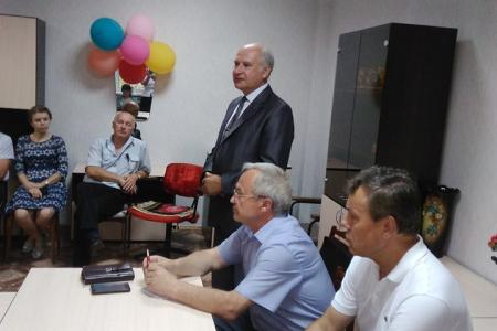 Кандидат в губернаторы Ярославской области от КПРФ Михаил Парамонов знакомит избирателей со своей программой