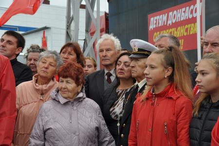 65-й пошел! Коммунисты отправили гуманитарный конвой на Донбасс