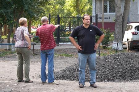 Омский депутат-коммунист помог отремонтировать дороги