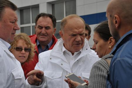 65-й пошел! Коммунисты отправили гуманитарный конвой на Донбасс