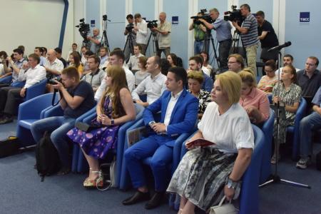 21 августа в Москве в информационном агентстве ТАСС состоялась пресс-конференция лидера КПРФ и группы женщин – кандидатов в губернаторы от КПРФ