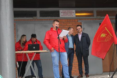 Карельские коммунисты провели митинг в городе Питкяранта в знак протеста против "оптимизации" школ