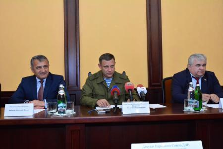 К.К. Тайсаев принял участие в торжественной церемонии вручения российских дипломов медикам ДНР