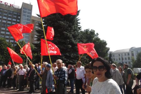Н.Н. Иванов провел митинг в защиту социально-экономических прав курян, за честные выборы и в поддержку «Детей войны»