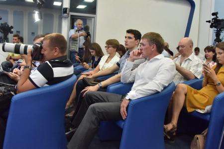 21 августа в Москве в информационном агентстве ТАСС состоялась пресс-конференция лидера КПРФ и группы женщин – кандидатов в губернаторы от КПРФ