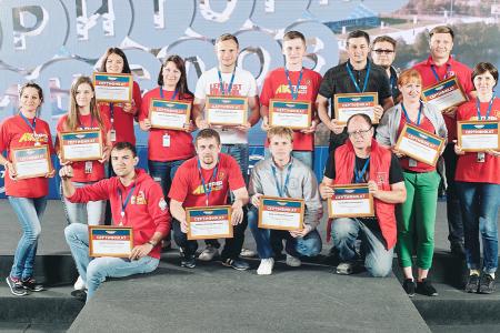 За коммунизм и дело мира! Ленинский комсомол принял участие в работе форума «Территория смыслов» во Владимирской области