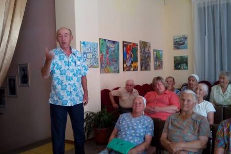 Кандидат в губернаторы Ярославской области от КПРФ Михаил Парамонов встретились с «детьми войны» левобережного Тутаева