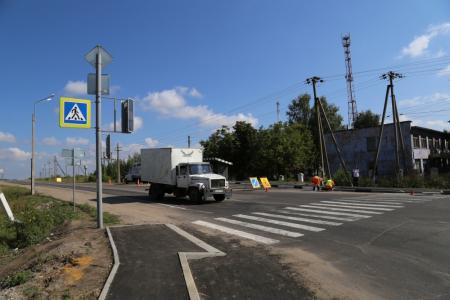 Орловская область. По поручению Губернатора-коммуниста Вадима Потомского в посёлке Глазуновка сделали безопасную дорогу