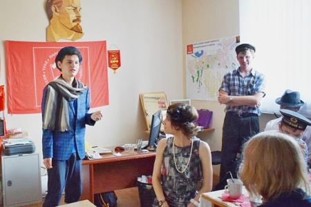 «Добро пожаловать в 1930 год!». Коммунисты и комсомольцы из города Альметьевска совершили увлекательное путешествие на машине времени