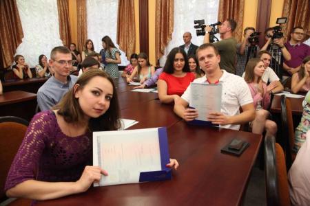 К.К. Тайсаев принял участие в торжественной церемонии вручения российских дипломов медикам ДНР