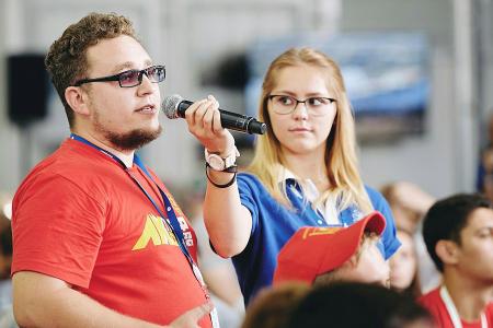 За коммунизм и дело мира! Ленинский комсомол принял участие в работе форума «Территория смыслов» во Владимирской области