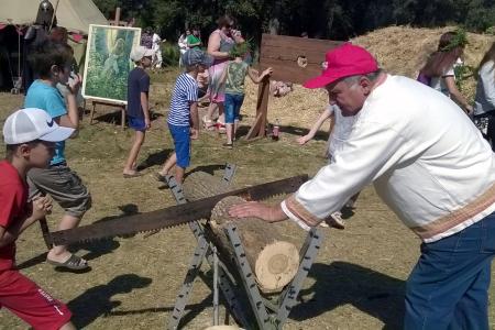 Оренбургская область. Депутаты-коммунисты приняли участие в древнерусских обрядах на фестивале «Легенды Руси»