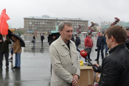 В Новосибирске коммунисты провели пикет в поддержку «детей войны»