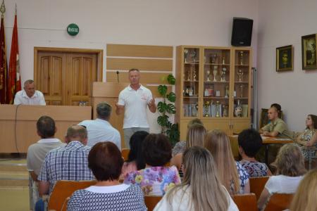 Город-Герой Севастополь. Трудовые коллективы и «Дети войны» поддерживают Романа Кияшко