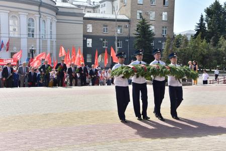 В первый день рабочего визита в Орловскую область Г.А. Зюганов встретился с горожанами и партийным активом, принял участие в чествовании ветеранов и открытии мемориального комплекса "Военная семья"