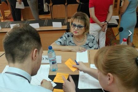 Саратовская область. Состоялась жеребьевка по распределению эфирного времени на радио и телеканалах