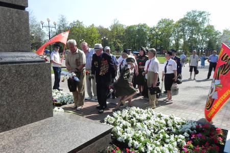 Белгородские коммунисты и их союзники отметили 74-ю годовщину освобождения Белгорода 