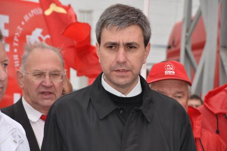65-й пошел! Коммунисты отправили гуманитарный конвой на Донбасс