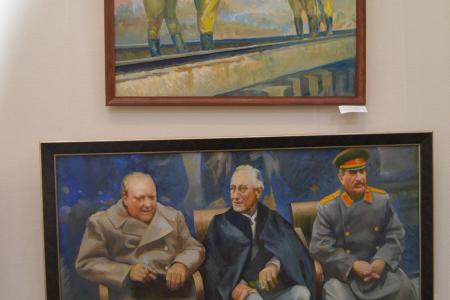 "Нарисуем революцию!". Алтайский крайком КПРФ в честь 100-летия Великого Октября учредил премию для художников