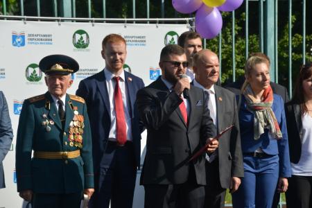 Г.А. Зюганов: В добрый путь, юные друзья! Лидер КПРФ выступил на торжественной линейке в Московской школе №892