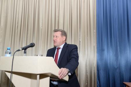 «Красный мэр» Анатолий Локоть встретился с активом областной партийной организации