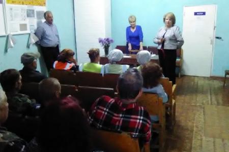 Новгородская область. О.Ефимова и Н.Останина провели встречи с жителями Любытинского района