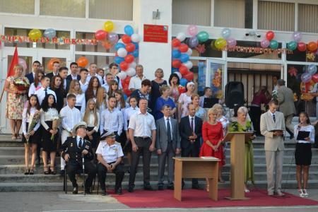 Дмитрий Новиков и Роман Кияшко поздравили севастопольских школьников, родителей и учителей с Днём знаний