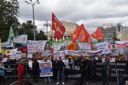 Г.А. Зюганов: В проблеме обманутых дольщиков, как в фокусе, сплелись все мерзости современной жизни